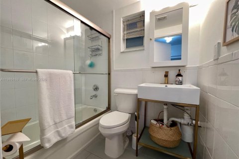 Купить таунхаус в Майами, Флорида 2 спальни, 111.48м2, № 2062499 - фото 8