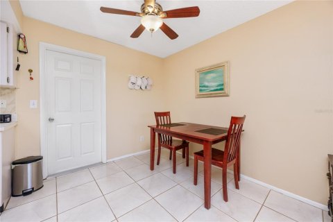Condominio en venta en Palm Harbor, Florida, 2 dormitorios, 85.28 m2 № 1426064 - foto 10