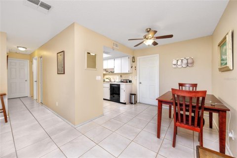 Condominio en venta en Palm Harbor, Florida, 2 dormitorios, 85.28 m2 № 1426064 - foto 9