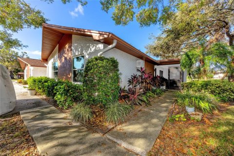 Condominio en venta en Palm Harbor, Florida, 2 dormitorios, 85.28 m2 № 1426064 - foto 1