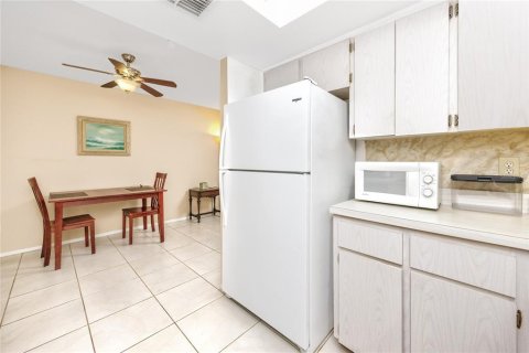 Condominio en venta en Palm Harbor, Florida, 2 dormitorios, 85.28 m2 № 1426064 - foto 12