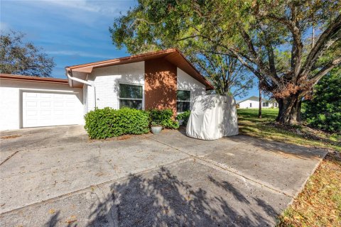 Condominio en venta en Palm Harbor, Florida, 2 dormitorios, 85.28 m2 № 1426064 - foto 3