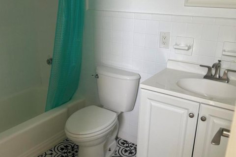 House in Fort Lauderdale, Florida 3 bedrooms, 175.03 sq.m. № 2187953 - photo 18