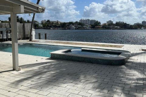House in Fort Lauderdale, Florida 3 bedrooms, 175.03 sq.m. № 2187953 - photo 4