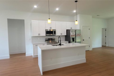 Villa ou maison à louer à Ocala, Floride: 4 chambres, 176.14 m2 № 2406438 - photo 4