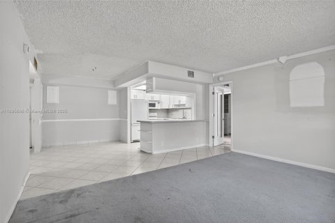 Condominio en venta en Deerfield Beach, Florida, 2 dormitorios, 85.47 m2 № 1948913 - foto 23