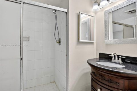 Condominio en venta en Deerfield Beach, Florida, 2 dormitorios, 85.47 m2 № 1948913 - foto 7