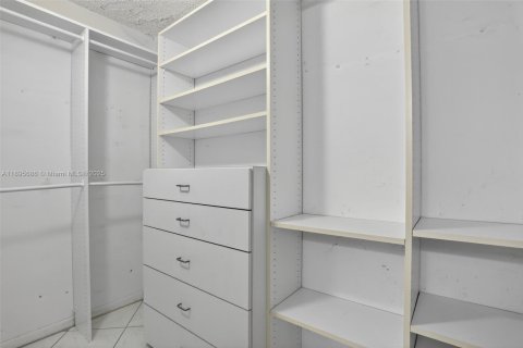 Condominio en venta en Deerfield Beach, Florida, 2 dormitorios, 85.47 m2 № 1948913 - foto 5