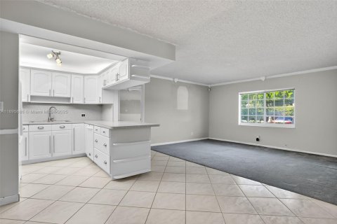 Condominio en venta en Deerfield Beach, Florida, 2 dormitorios, 85.47 m2 № 1948913 - foto 12