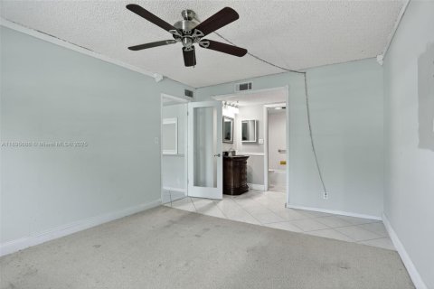 Condominio en venta en Deerfield Beach, Florida, 2 dormitorios, 85.47 m2 № 1948913 - foto 3