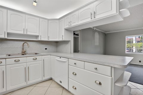Condominio en venta en Deerfield Beach, Florida, 2 dormitorios, 85.47 m2 № 1948913 - foto 16