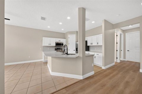 Villa ou maison à vendre à Poinciana, Floride: 2 chambres, 143.81 m2 № 2403514 - photo 17