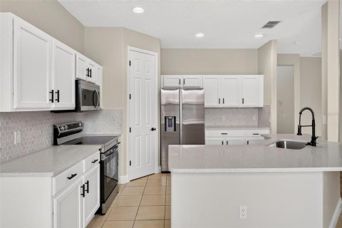 Villa ou maison à vendre à Poinciana, Floride: 2 chambres, 143.81 m2 № 2403514 - photo 20