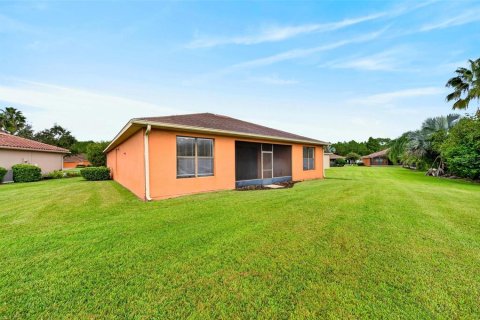 Villa ou maison à vendre à Poinciana, Floride: 2 chambres, 143.81 m2 № 2403514 - photo 9