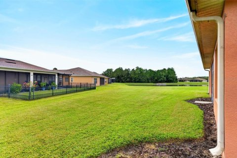 Villa ou maison à vendre à Poinciana, Floride: 2 chambres, 143.81 m2 № 2403514 - photo 8