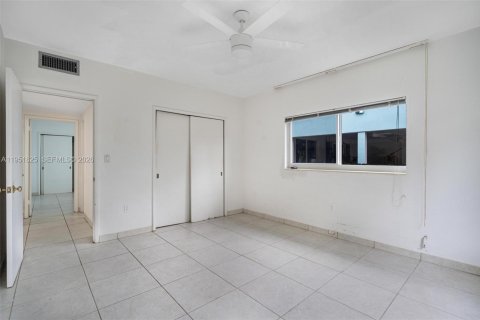 Купить виллу или дом в Серфсайд, Флорида 3 спальни, 156.82м2, № 2008550 - фото 19