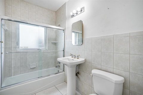 Купить виллу или дом в Серфсайд, Флорида 3 спальни, 156.82м2, № 2008550 - фото 29