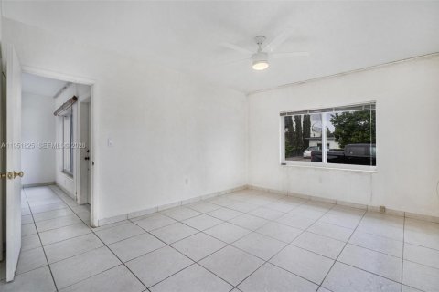 Купить виллу или дом в Серфсайд, Флорида 3 спальни, 156.82м2, № 2008550 - фото 22