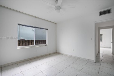 Купить виллу или дом в Серфсайд, Флорида 3 спальни, 156.82м2, № 2008550 - фото 25