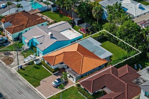 Купить виллу или дом в Серфсайд, Флорида 3 спальни, 156.82м2, № 2008550 - фото 4