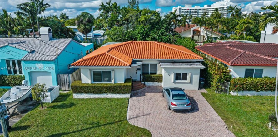 Дом в Серфсайд, Флорида 3 спальни, 156.82м2 № 2008550