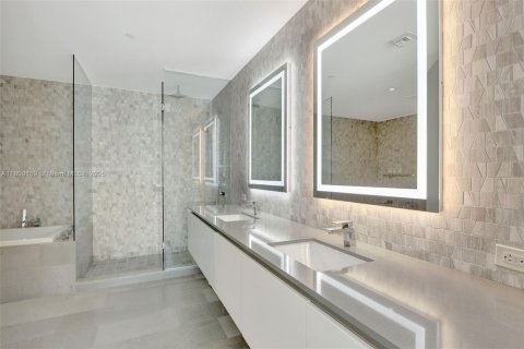 Condominio en venta en Miami, Florida, 3 dormitorios, 172.43 m2 № 1750354 - foto 7