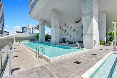 Condominio en venta en Miami, Florida, 3 dormitorios, 172.43 m2 № 1750354 - foto 12
