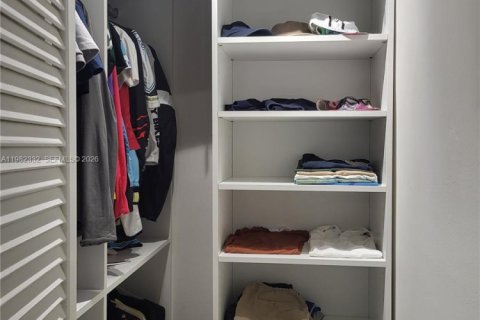 Купить кондоминиум в Бей-Харбор-Айлендс, Флорида 1 спальня, 83.89м2, № 2047717 - фото 12