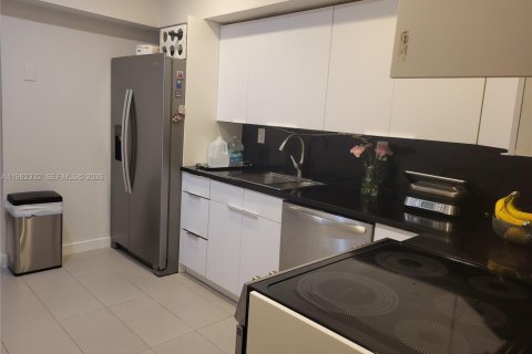 Купить кондоминиум в Бей-Харбор-Айлендс, Флорида 1 спальня, 83.89м2, № 2047717 - фото 5