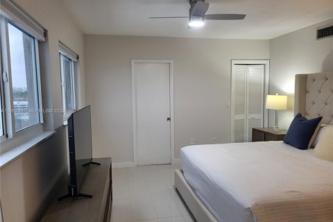 Купить кондоминиум в Бей-Харбор-Айлендс, Флорида 1 спальня, 83.89м2, № 2047717 - фото 7