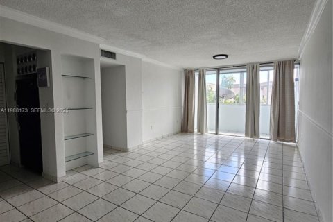 Кондоминиум с 2 спальнями в Майами, Флорида № 2049033