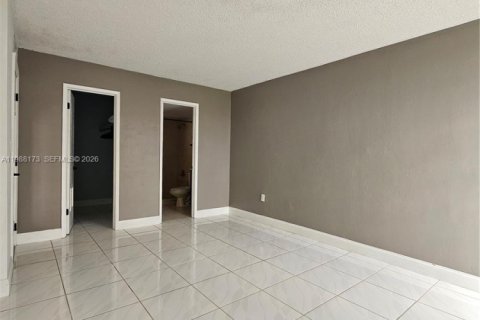 Купить кондоминиум в Майами, Флорида 2 спальни, 96.25м2, № 2049033 - фото 7