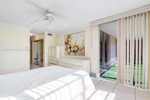 Copropriété à louer à Miami, Floride: 2 chambres, 164.44 m2 № 1972791 - photo 21