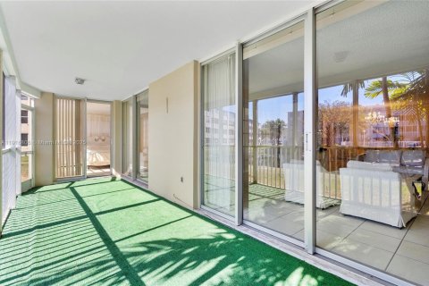 Copropriété à louer à Miami, Floride: 2 chambres, 164.44 m2 № 1972791 - photo 25