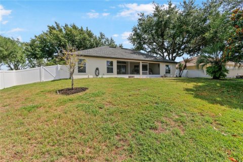House in Clermont, Florida 3 bedrooms, 180.23 sq.m. № 2107178 - photo 21