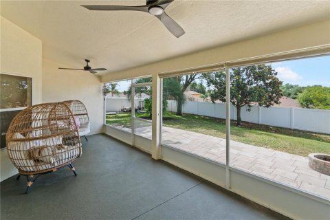House in Clermont, Florida 3 bedrooms, 180.23 sq.m. № 2107178 - photo 14
