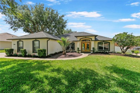 House in Clermont, Florida 3 bedrooms, 180.23 sq.m. № 2107178 - photo 23