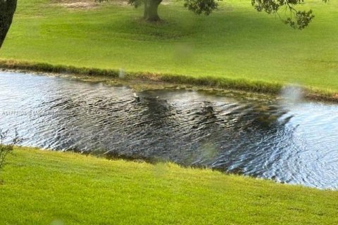 Condominio en venta en Pembroke Pines, Florida, 2 dormitorios, 110.74 m2 № 1711319 - foto 21