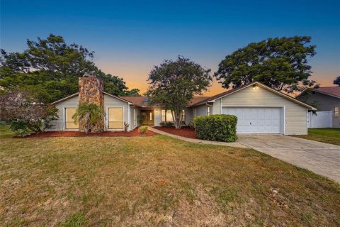 House in Hudson, Florida 3 bedrooms, 184.69 sq.m. № 2312305