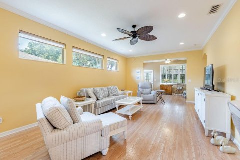 House in Tavares, Florida 3 bedrooms, 167.22 sq.m. № 2228209 - photo 11