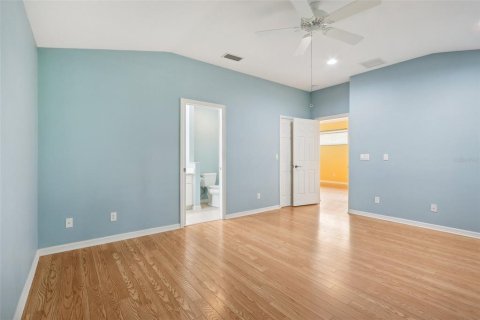 House in Tavares, Florida 3 bedrooms, 167.22 sq.m. № 2228209 - photo 30