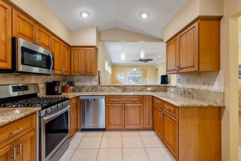 House in Tavares, Florida 3 bedrooms, 167.22 sq.m. № 2228209 - photo 6