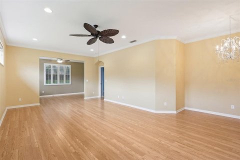House in Tavares, Florida 3 bedrooms, 167.22 sq.m. № 2228209 - photo 14
