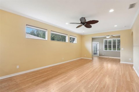 House in Tavares, Florida 3 bedrooms, 167.22 sq.m. № 2228209 - photo 12