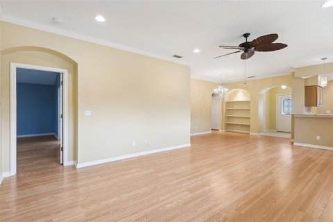 House in Tavares, Florida 3 bedrooms, 167.22 sq.m. № 2228209 - photo 18