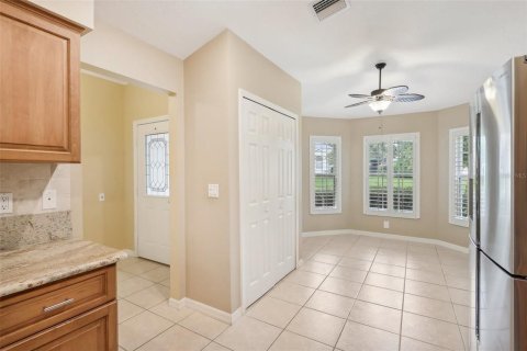 House in Tavares, Florida 3 bedrooms, 167.22 sq.m. № 2228209 - photo 9
