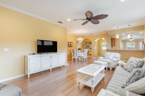 House in Tavares, Florida 3 bedrooms, 167.22 sq.m. № 2228209 - photo 17