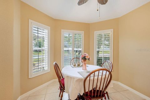 House in Tavares, Florida 3 bedrooms, 167.22 sq.m. № 2228209 - photo 8