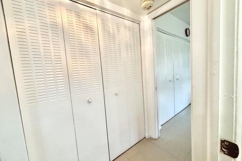 Купить кондоминиум в Дирфилд-Бич, Флорида 3 комнаты, 65.03м2, № 2175753 - фото 18