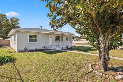 Casa en venta en Tampa, Florida, 3 dormitorios, 118.36 m2 № 1856558 - foto 3